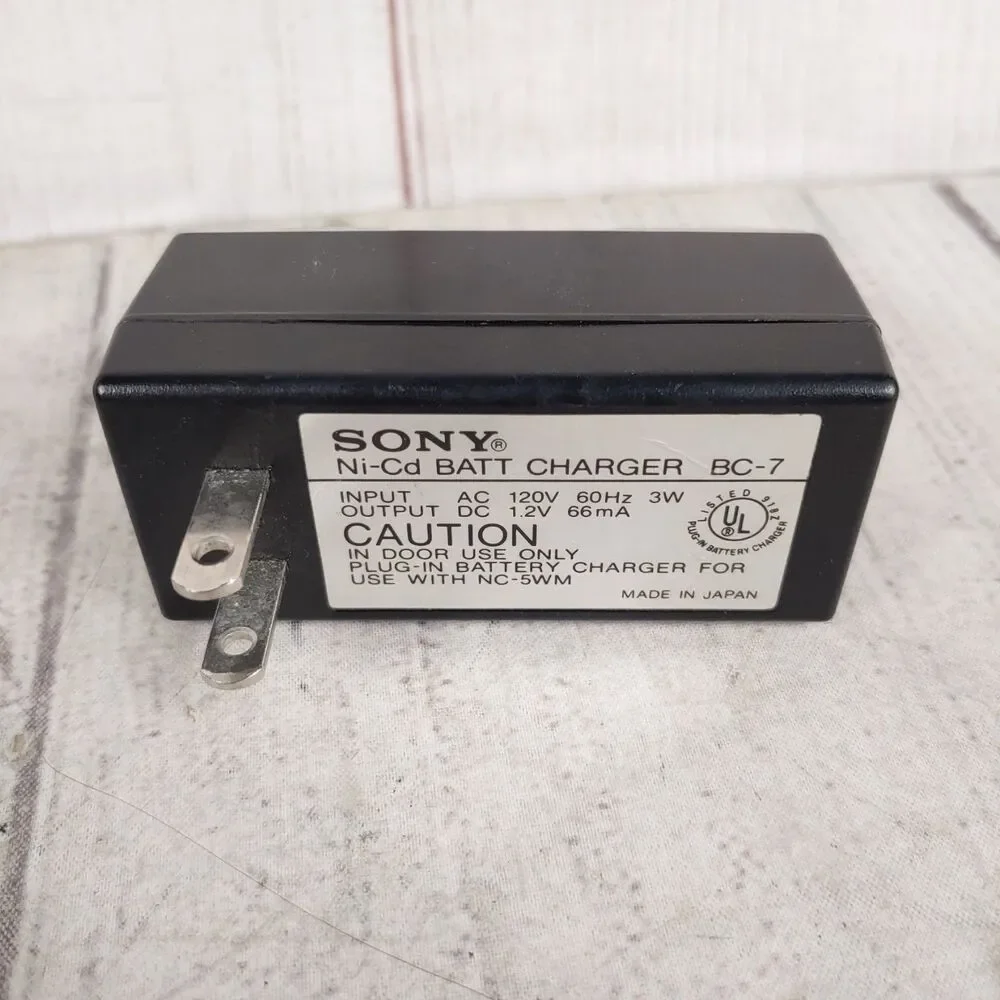 SONY BC-7 Original OEM GumStick Ni-Cd Battery Charger - BATTERIES ARE UNTESTED